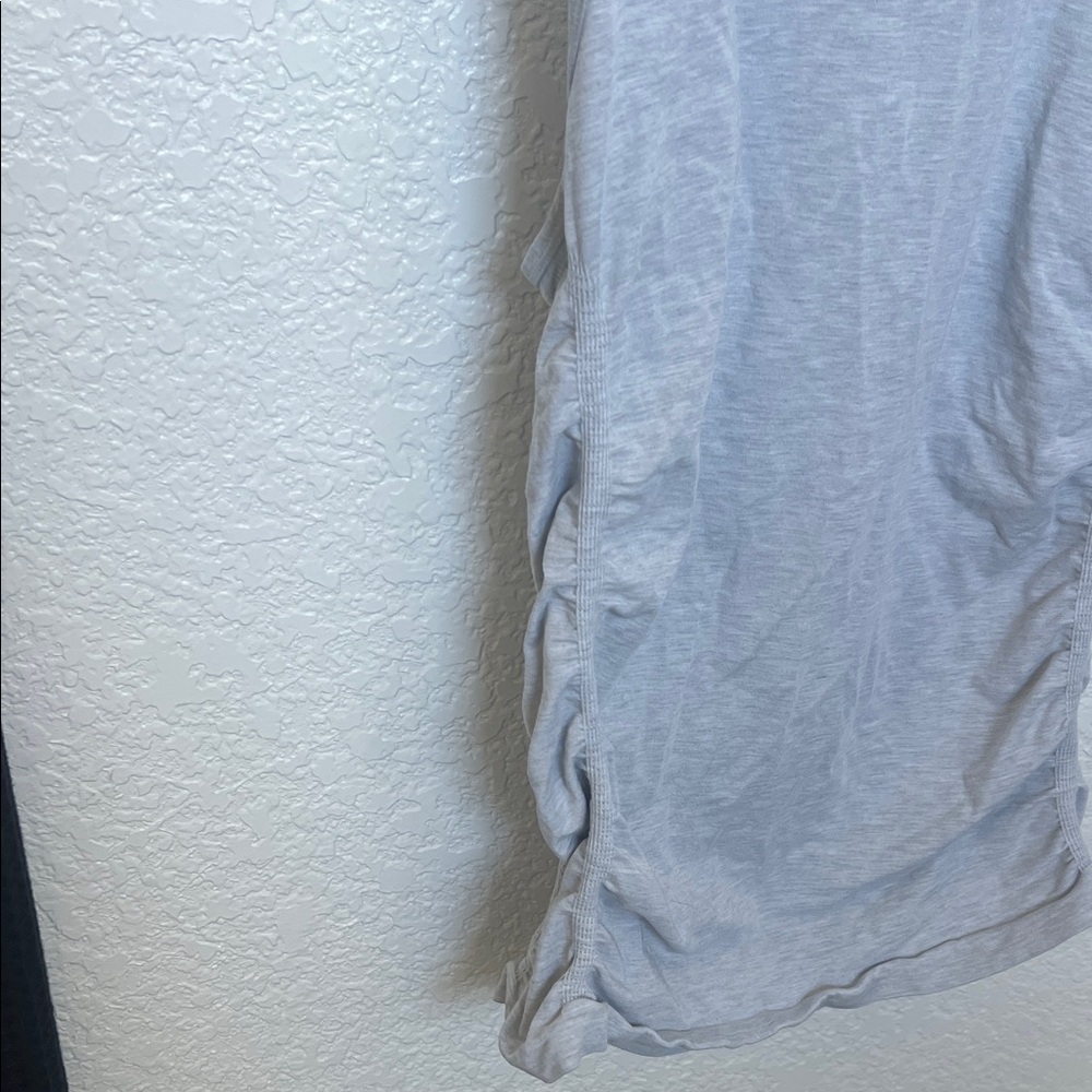 Fabletics Light Gray Tank Top - Picture 2 of 3